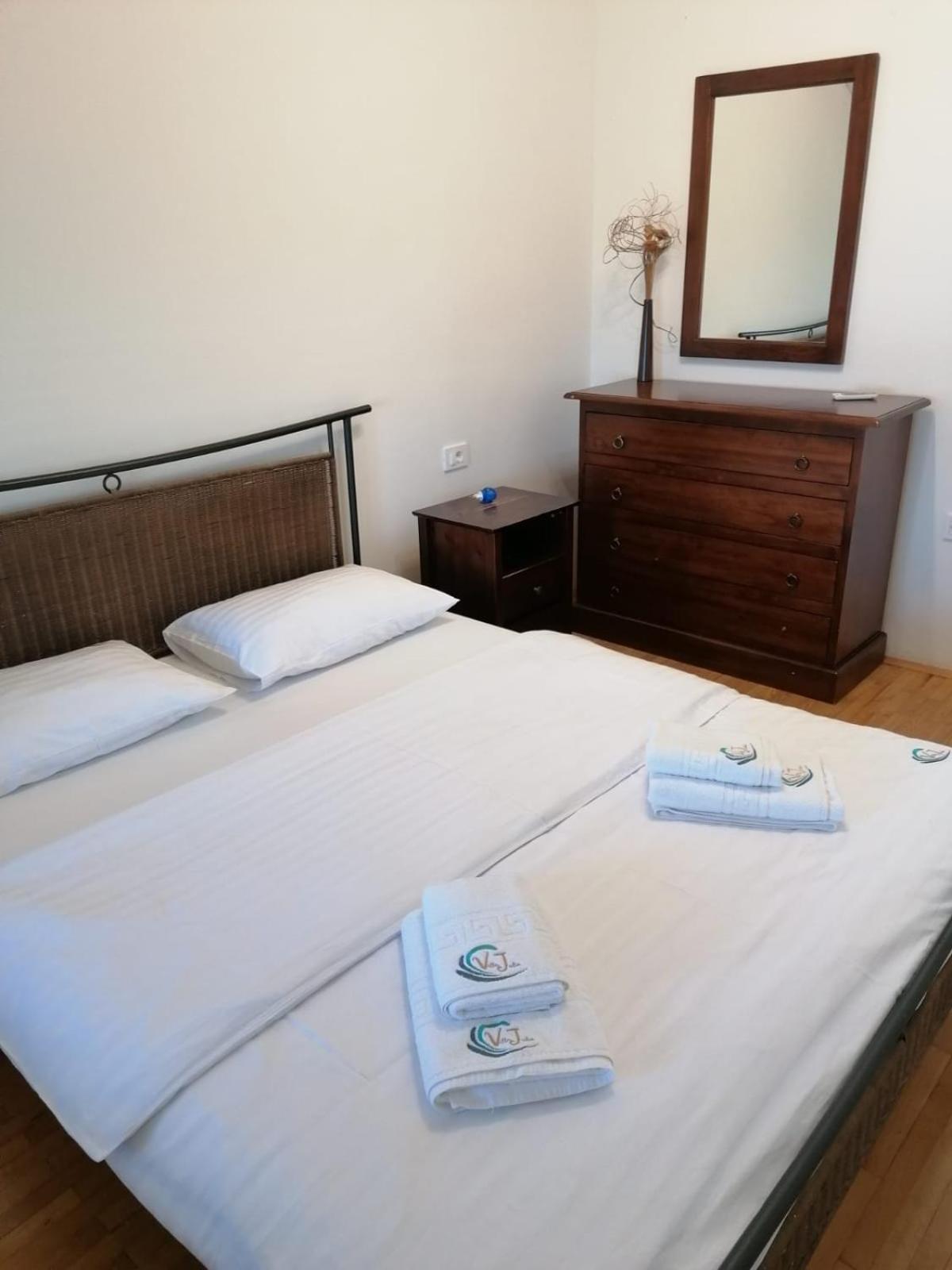 Apartments Villa Julia Trogir Ngoại thất bức ảnh
