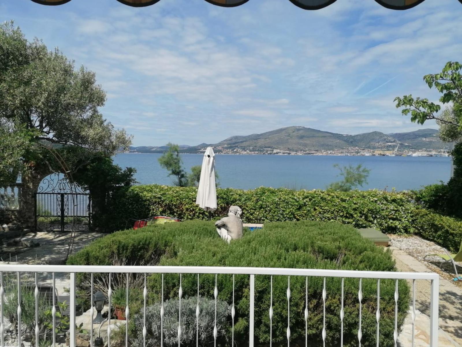 Apartments Villa Julia Trogir Ngoại thất bức ảnh