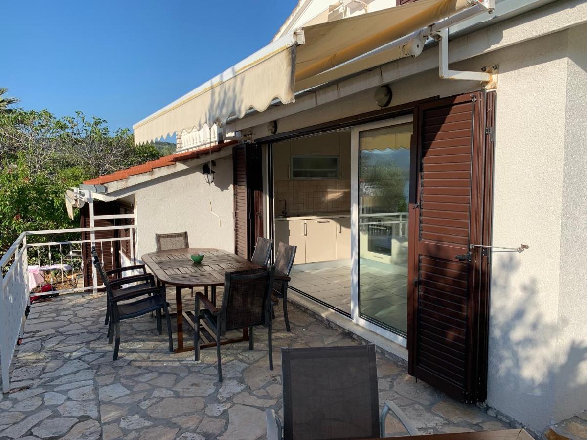 Apartments Villa Julia Trogir Ngoại thất bức ảnh